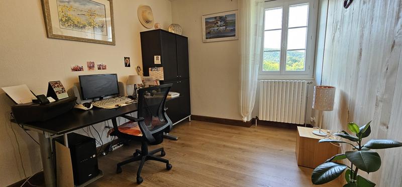 Maison - 249 m² - 4 pièces