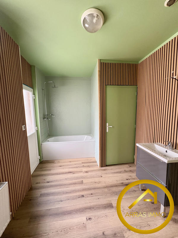 Maison - 163 m² - 7 pièces