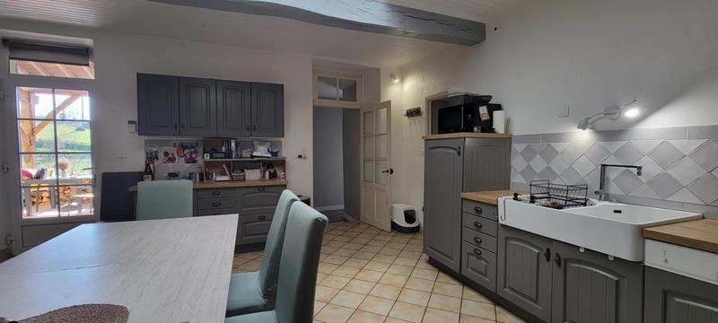 Maison - 225 m² - 8 pièces