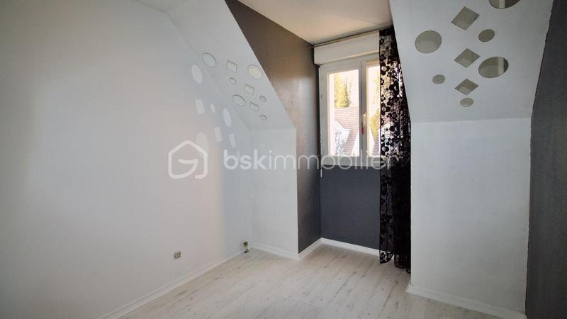 Maison - 98 m² - 6 pièces