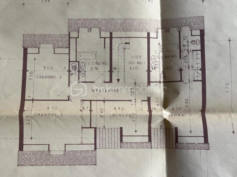 Maison - 258 m² - 9 pièces