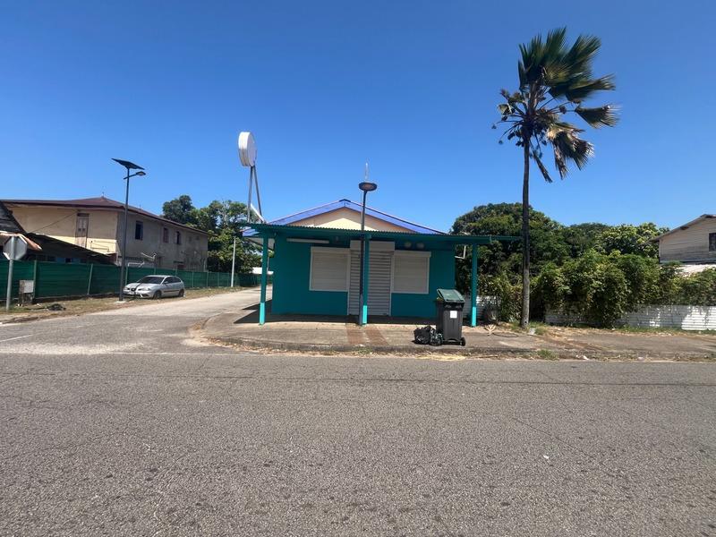 Local commercial - 101 m² - 6 pièces