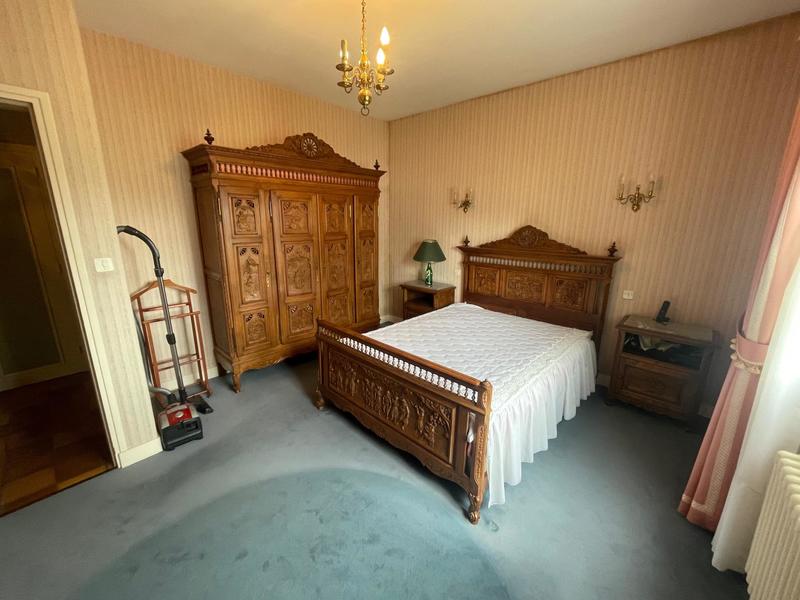 Maison - 142 m² - 8 pièces