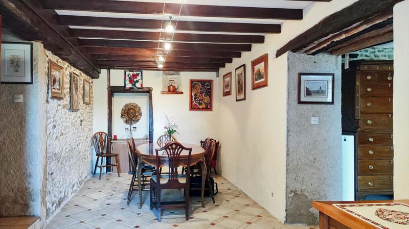 Maison - 295 m² - 10 pièces