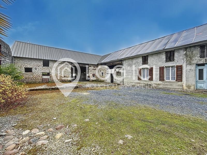 Maison - 208 m² - 7 pièces