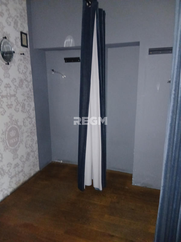 Local commercial - 310 m²