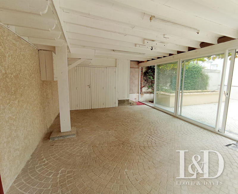 Maison - 224 m² - 9 pièces