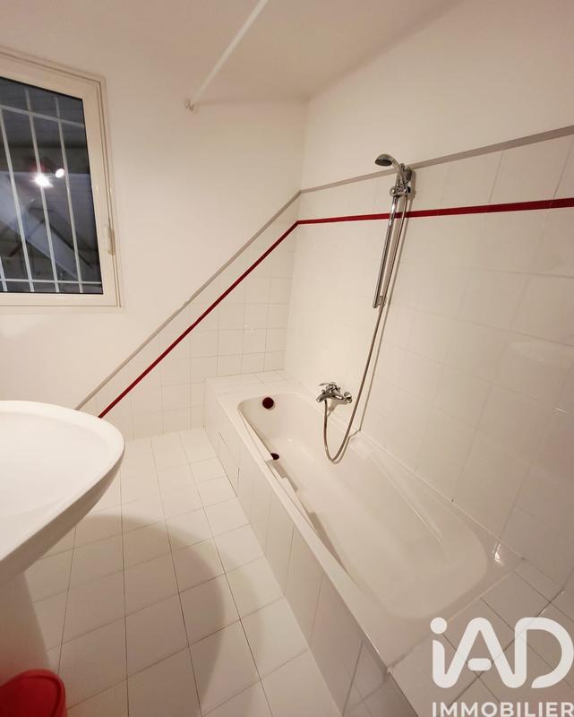 Maison - 185 m² - 8 pièces