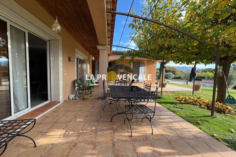 Villa - 171 m² - 6 pièces