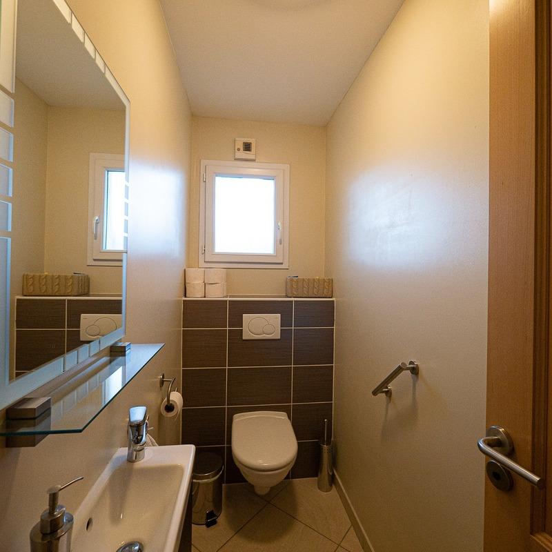 Maison - 179 m² - 8 pièces