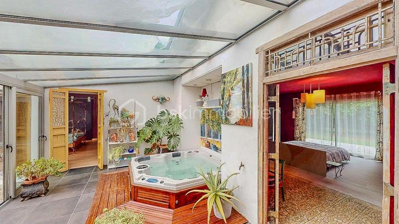 Propriété - 450 m² - 9 pièces