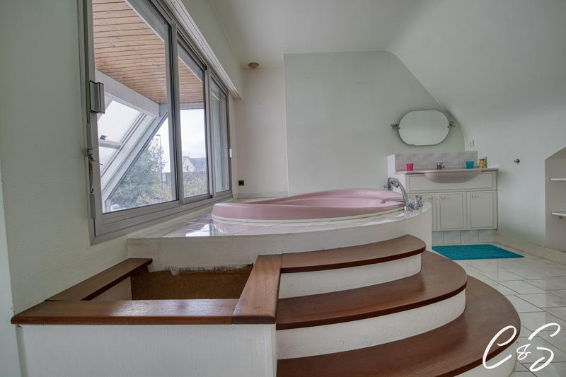 Maison ancienne - 193 m² - 7 pièces