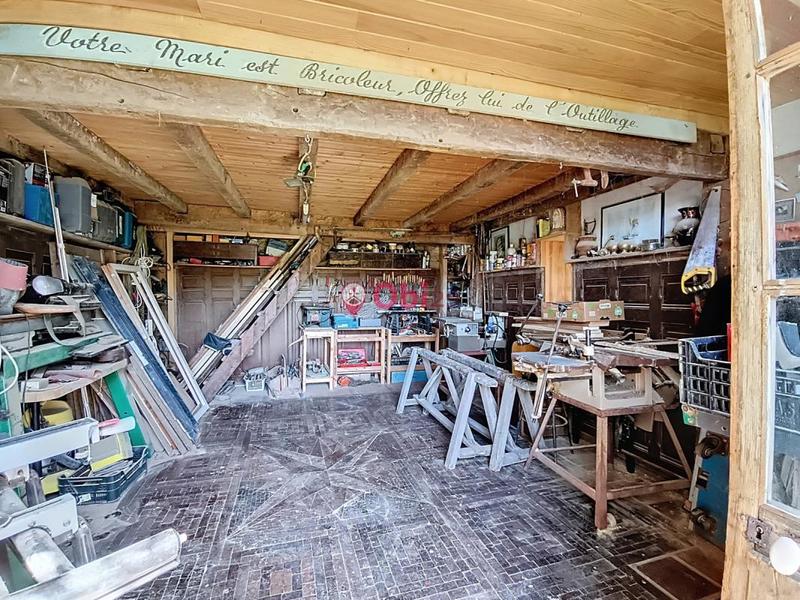 Maison - 220 m² - 12 pièces