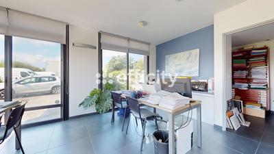 Bureau - 79 m² - 3 pièces