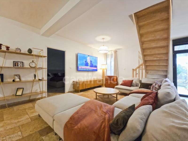 Maison - 200 m² - 7 pièces