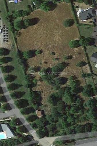 Terrain constructible - 9 990 m²