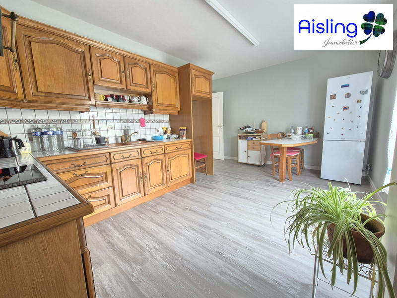 Maison traditionnelle - 110 m² - 5 pièces