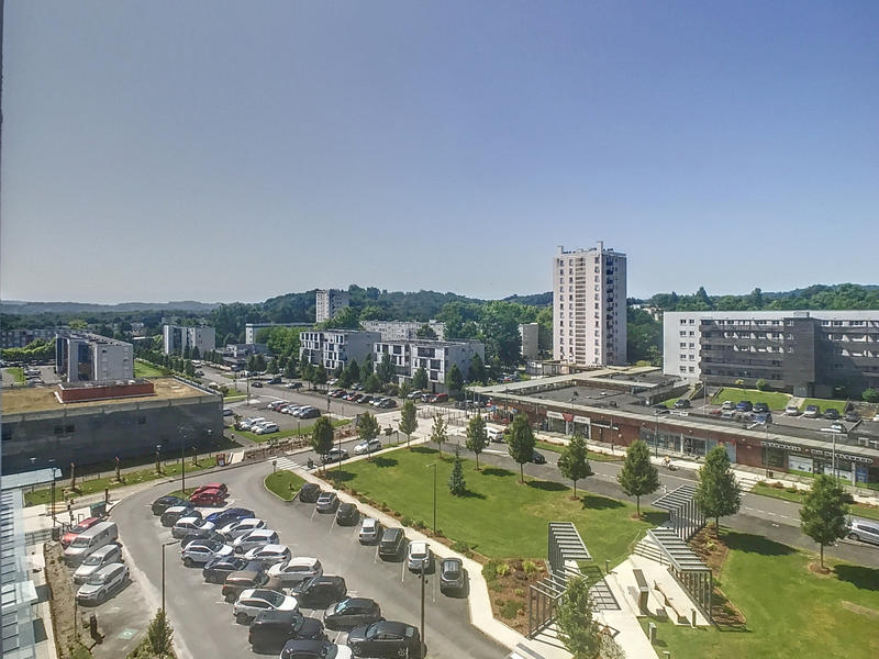 Appartement - 83 m² - 5 pièces