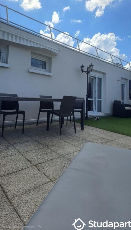 Chambre - 11 m² - 1 pièce