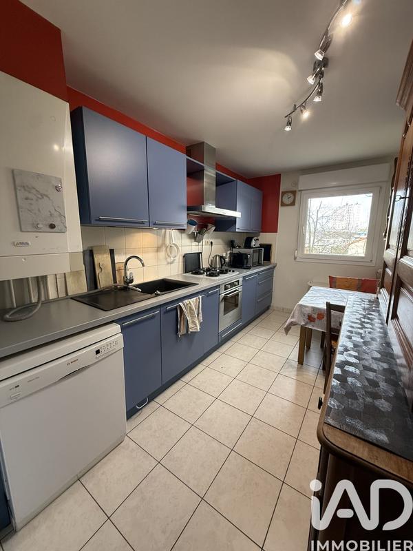 Appartement - 90 m² - 5 pièces