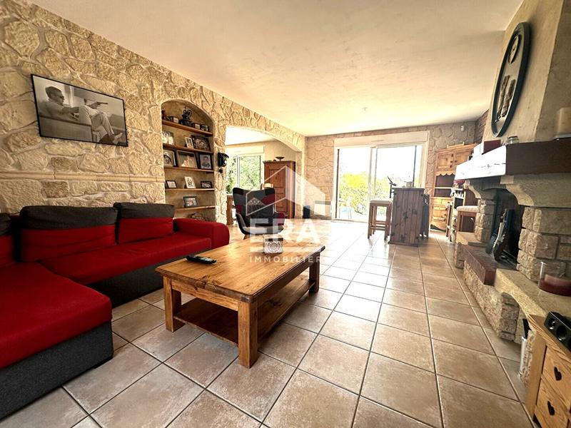 Maison - 175 m² - 8 pièces