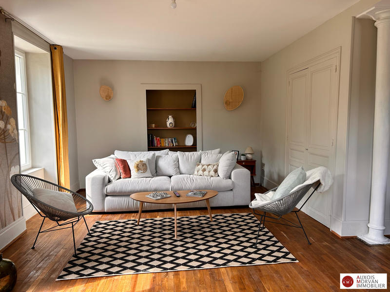 Maison - 170 m² - 6 pièces