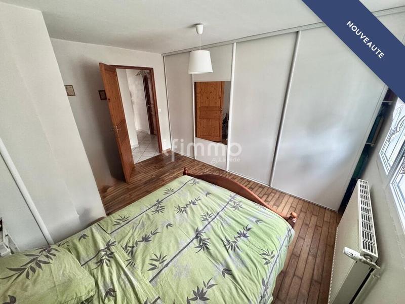 Maison - 212 m² - 8 pièces