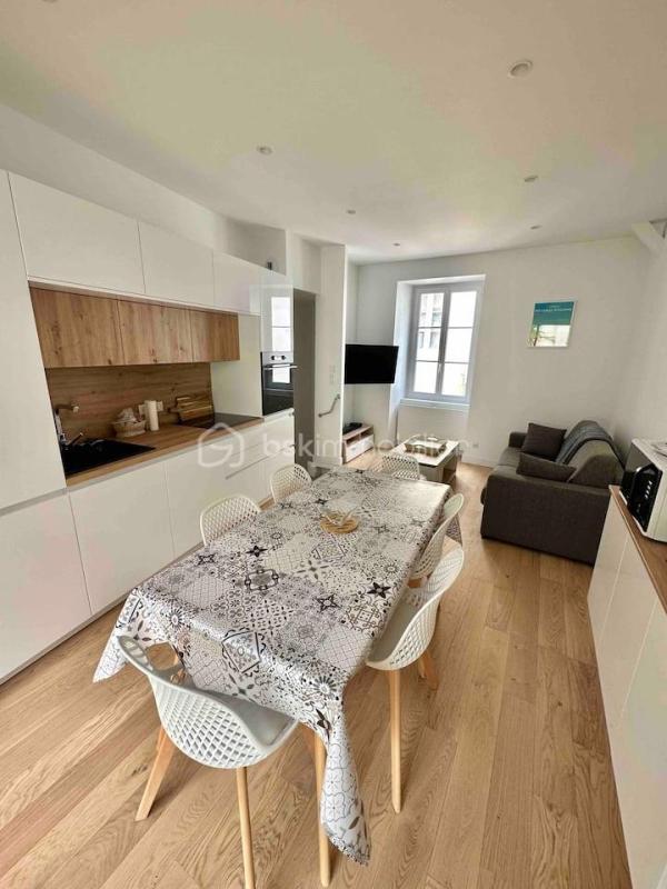 Maison de ville - 85 m² - 4 pièces