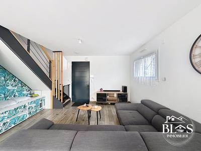 Maison traditionnelle - 99 m² - 5 pièces