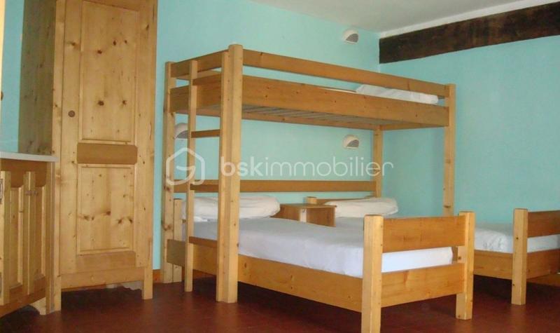 Appartement - 700 m² - 20 pièces