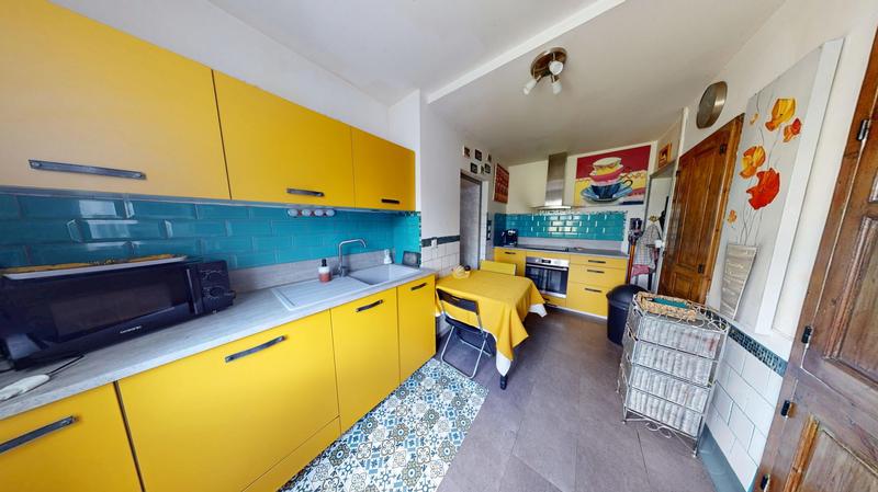 Maison - 198 m² - 6 pièces