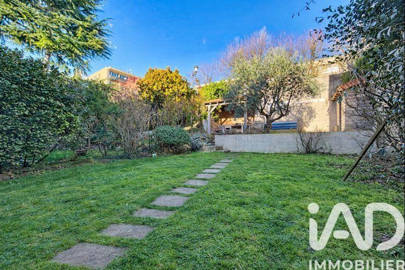 Maison - 180 m² - 7 pièces