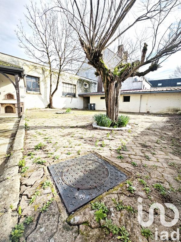 Maison - 210 m² - 7 pièces