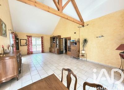 Maison - 199 m² - 10 pièces