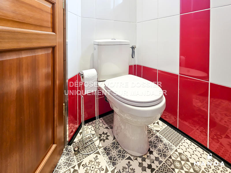 Chambre - 9 m² - 5 pièces