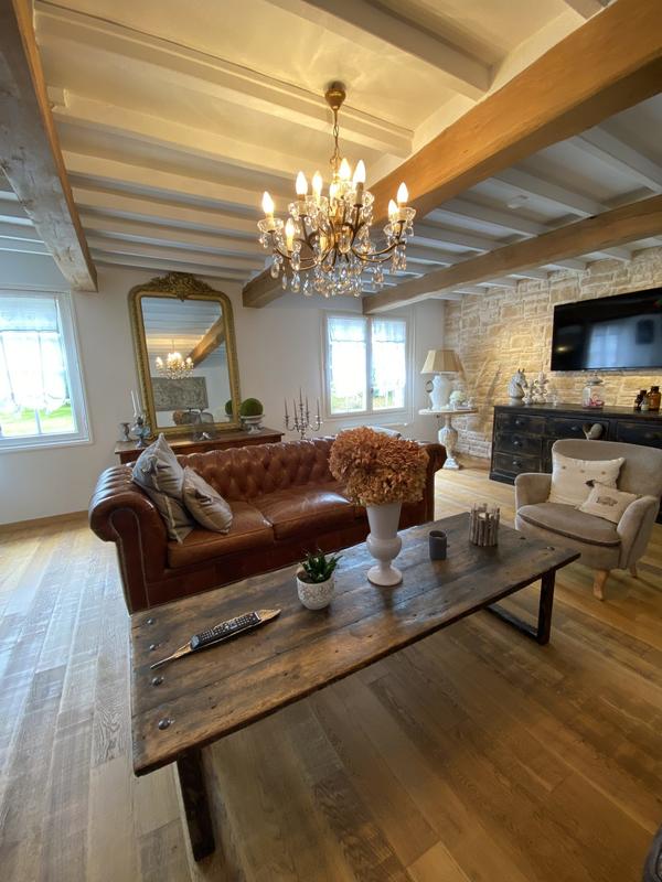 Maison traditionnelle - 462 m² - 12 pièces