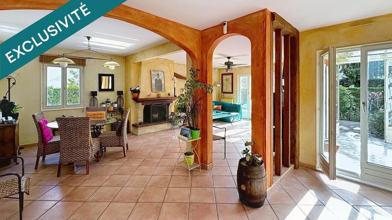 Maison - 224 m² - 8 pièces