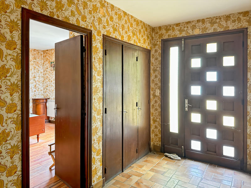 Propriété - 252 m² - 8 pièces