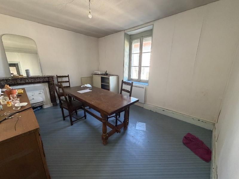 Immeuble - 211 m² - 11 pièces