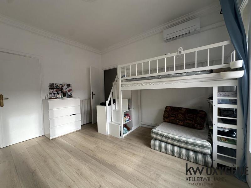 Appartement - 159 m² - 6 pièces