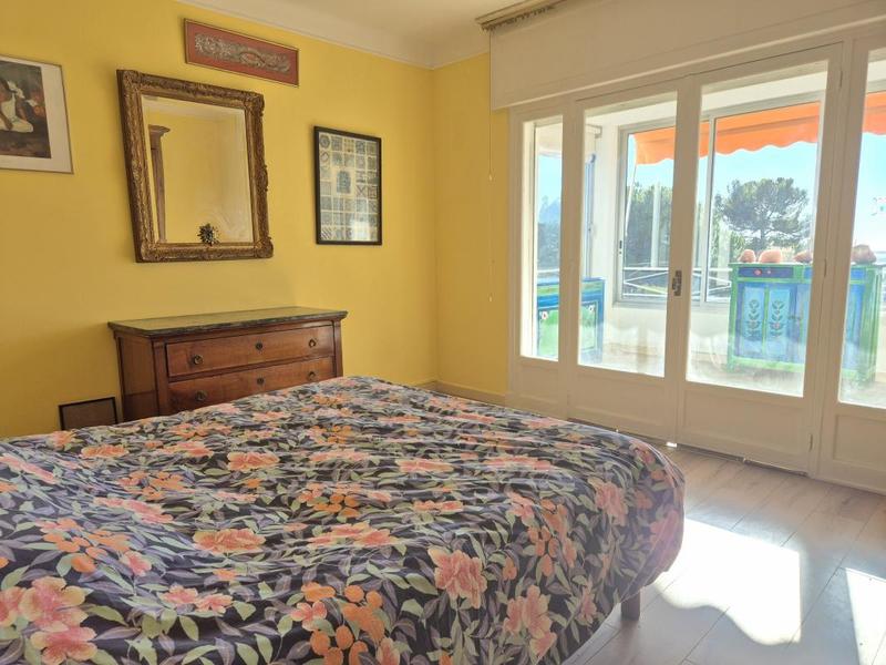 Appartement - 140 m² - 4 pièces