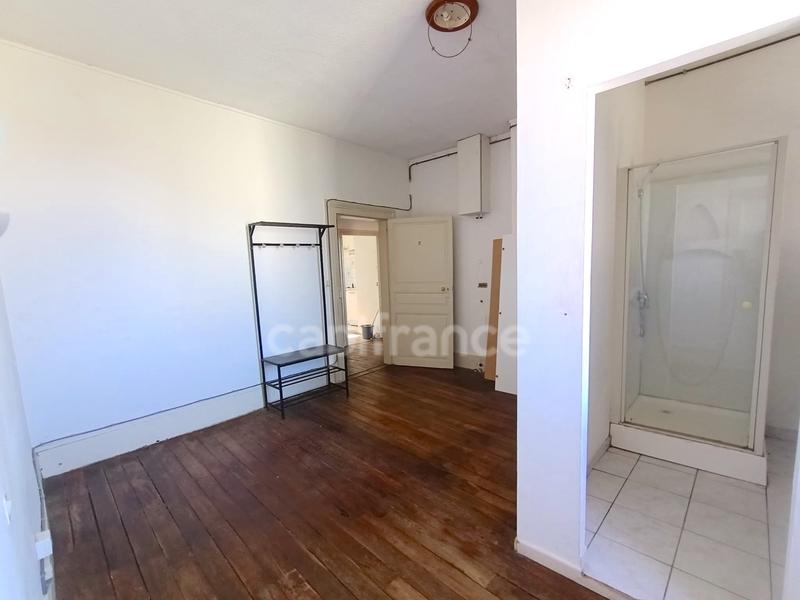 Maison - 370 m² - 13 pièces