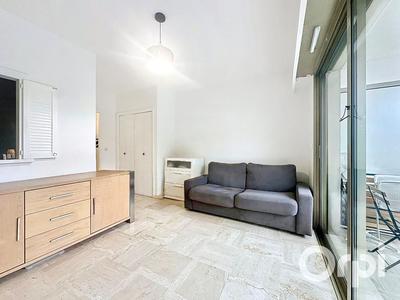 Studio - 26 m² - 1 pièce