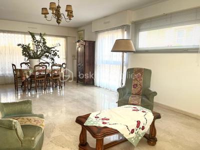 Appartement - 98 m² - 4 pièces