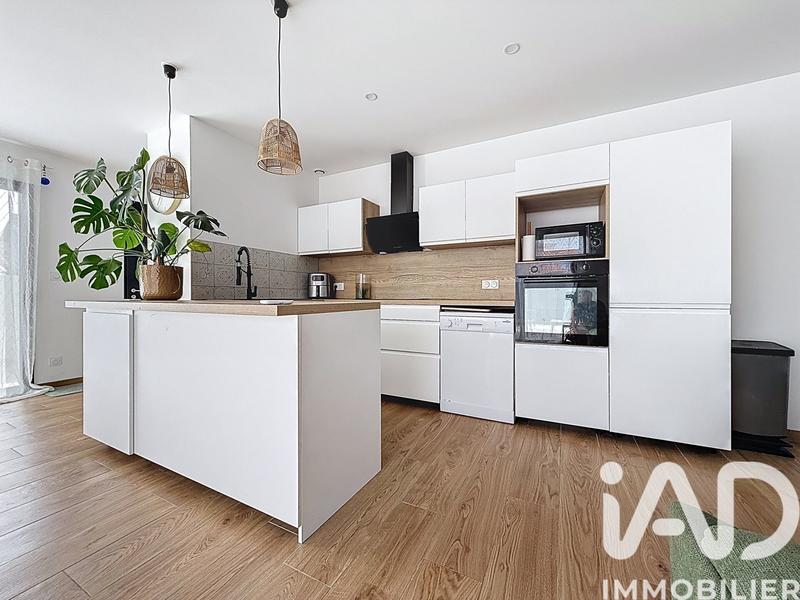 Maison - 96 m² - 5 pièces