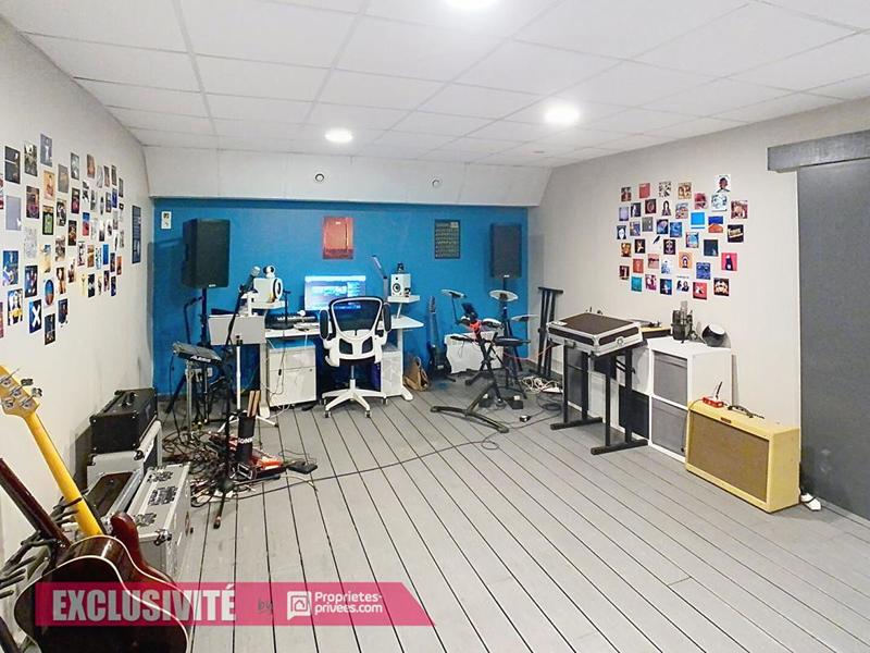 Maison - 200 m² - 6 pièces