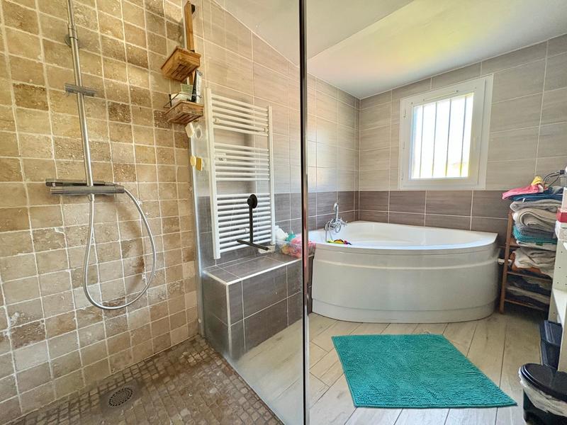 Maison - 106 m² - 4 pièces