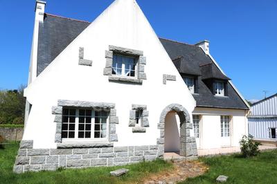 Maison - 205 m² - 8 pièces