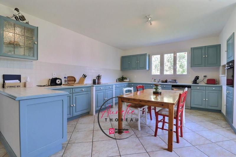 Maison - 224 m² - 7 pièces