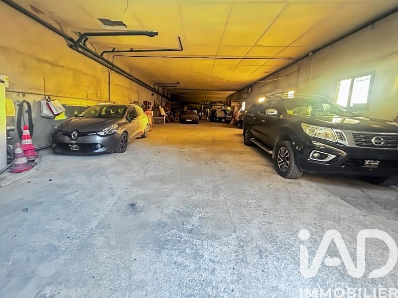 Maison - 204 m² - 9 pièces